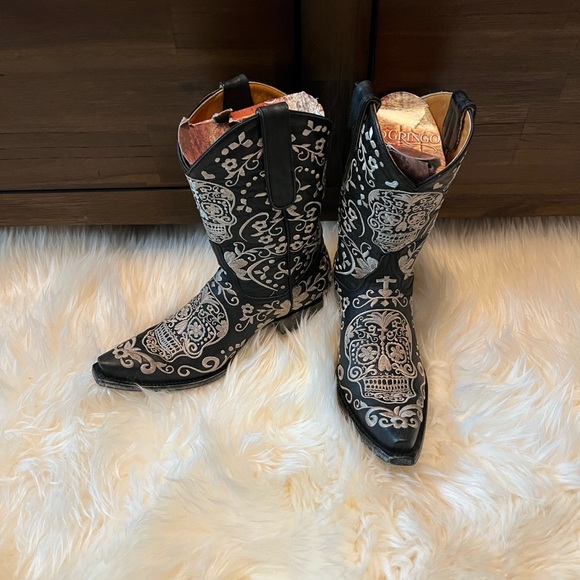 Old Gringo Black and Tan Leather Boots - Picture 2 of 6